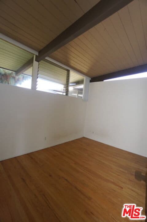 Photo - 11131 Rose Ave