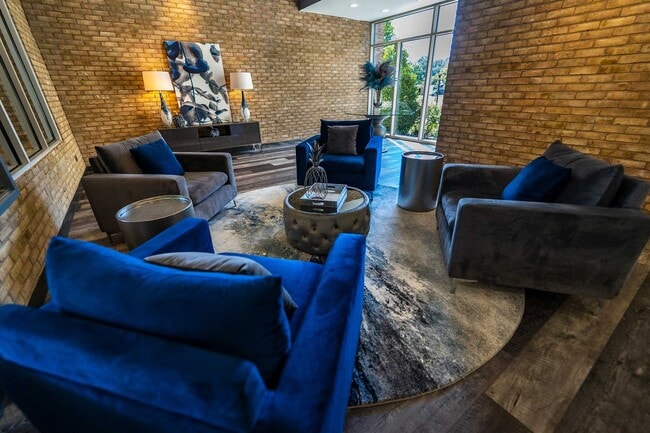 Laurel Village Apartments