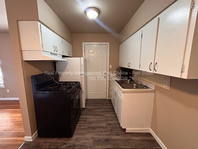 Photo - 2301 S V St Unit 7