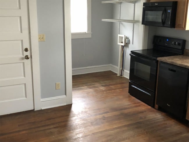 Photo - 108 McDowell Dr