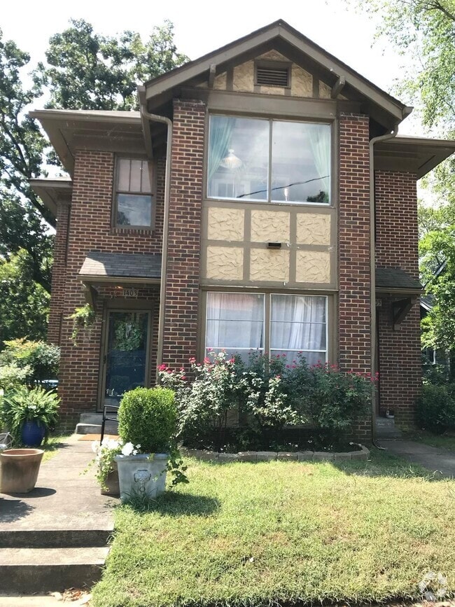 Building Photo - 1405 Kavanaugh Blvd Rental