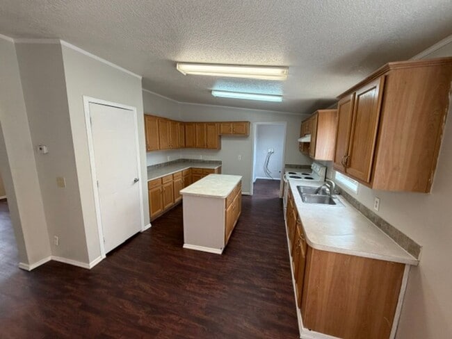 Photo - ***4 BEDROOM/2 BATHROOM IN DEWEY***