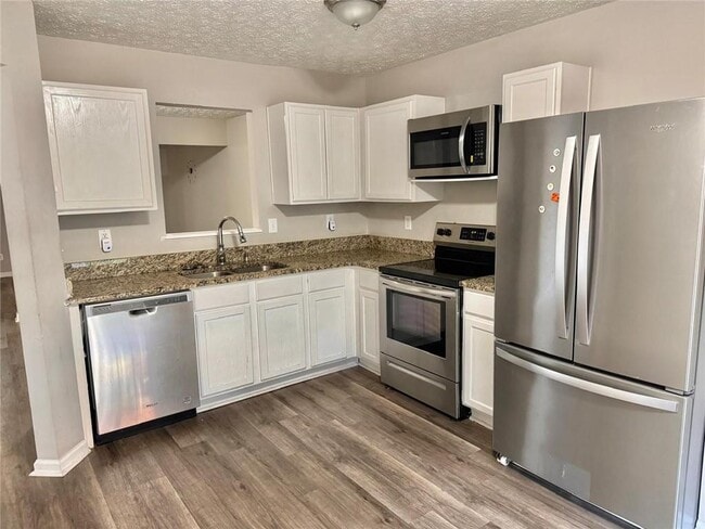 3833 Waldrop Ln