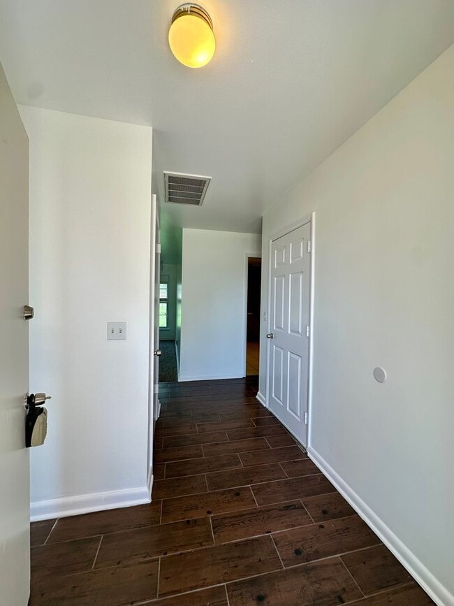 Photo - 3 BED 2 BATH-Longview Acres 2nd