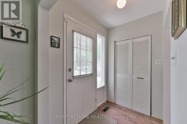 Photo - 1728 Pickmere Ct