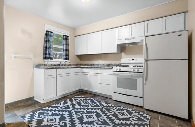 Photo - 1015 Bluff St