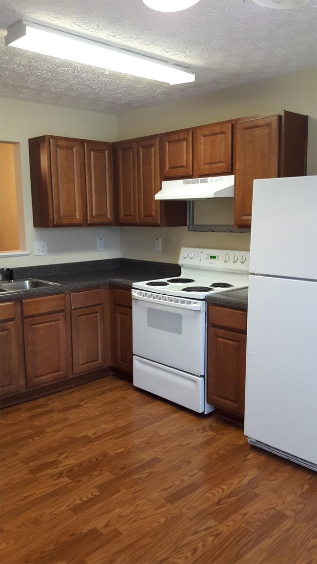 Photo - 2437 Piering Dr