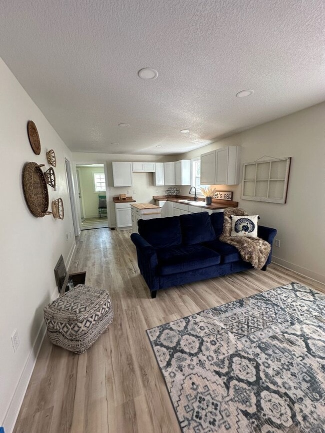 Photo - HOUSE FOR RENT at 910 N 11st St, Salina, KS