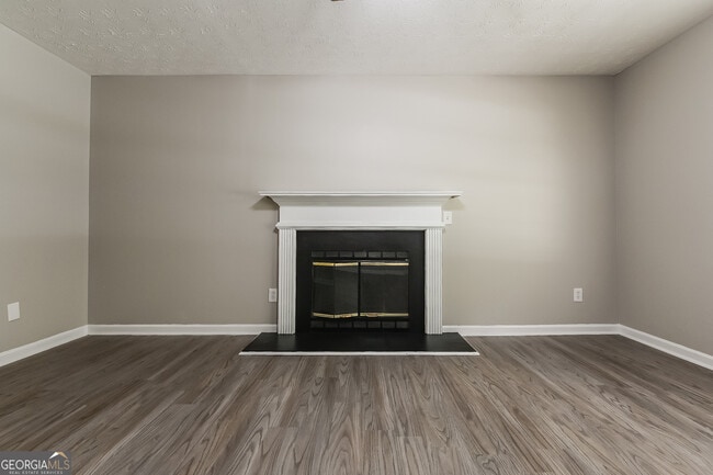 Photo - 165 Nowell Dr