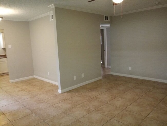 Spanish Crest Apartments