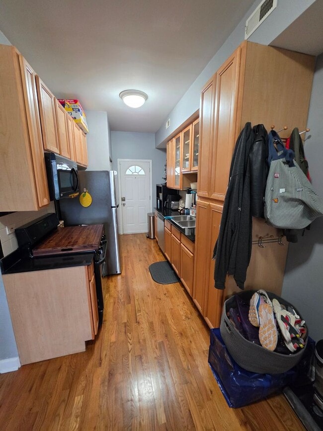 Photo - 1151 E 61st St Unit 3