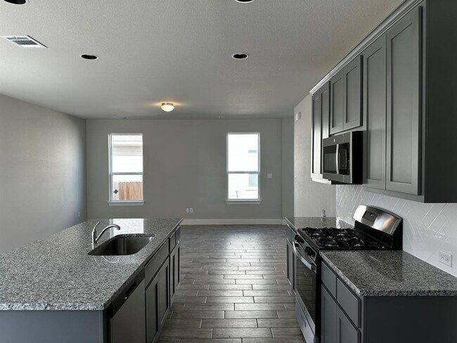 Photo - 109 Riverhill Dr