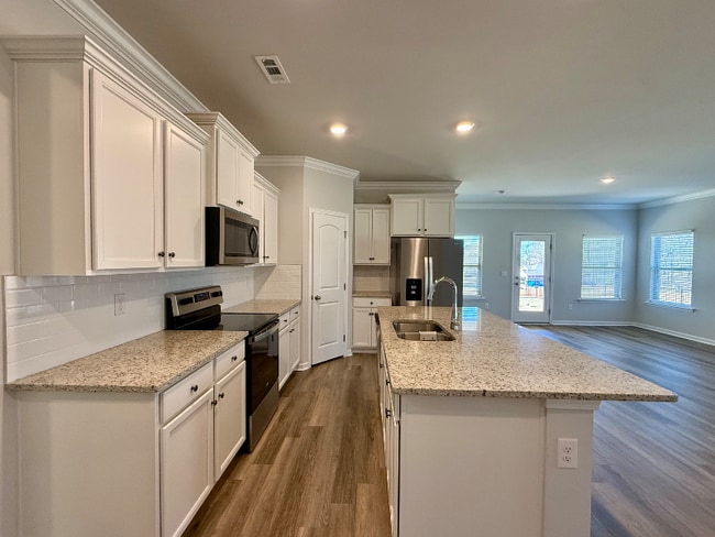 Photo - 160 High Leaf Dr