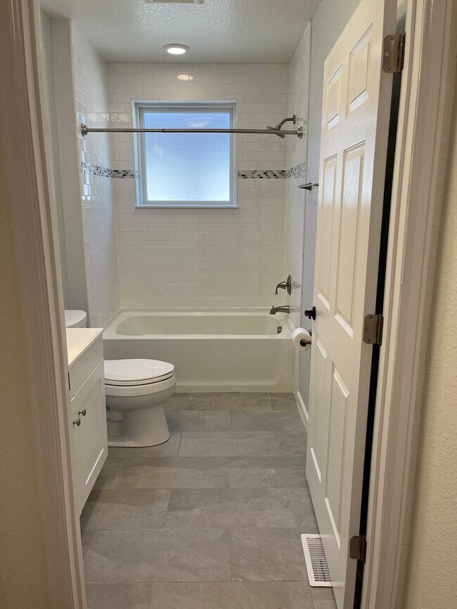 Photo - ALL PROSPECTIVE TENANTS MUST SUBMIT A $58 ...