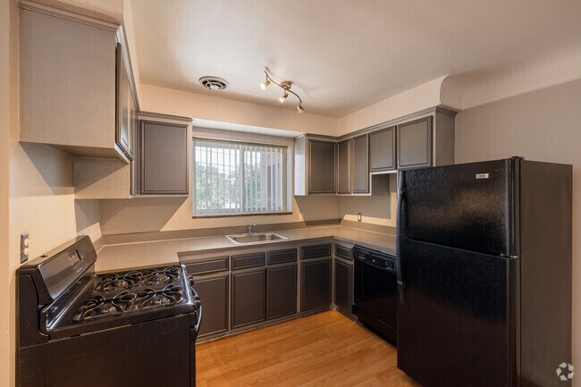 1BR, 1BA - 780SF, Kitchen