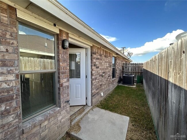 Photo - 14 Linda Vista St Unit B