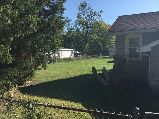Photo - Cozy 2 Bedroom and 1 Bath Home w/ Garage