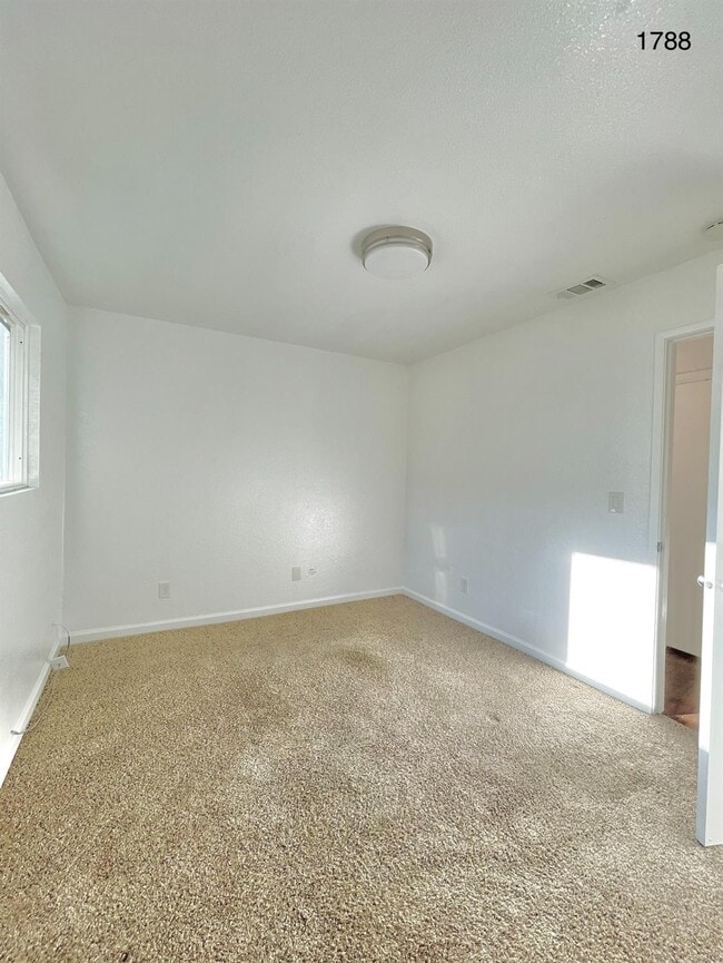 Photo - 1788 Long Barn Way