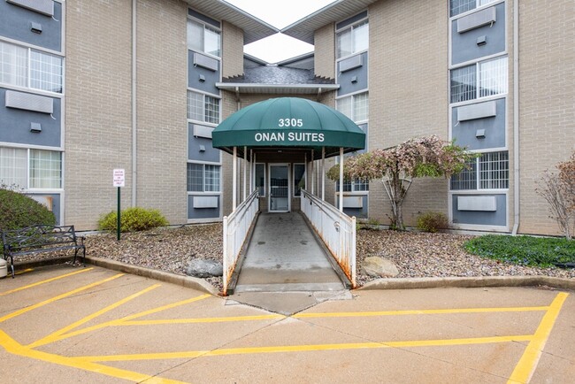 Building Photo - 3305 Sunset Ave Unit 322-23 Rental