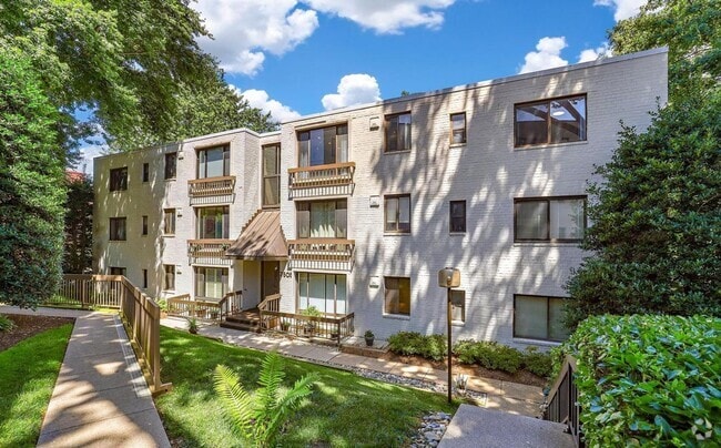 Building Photo - 3 bedroom apartment in Glover Park - GEORG...