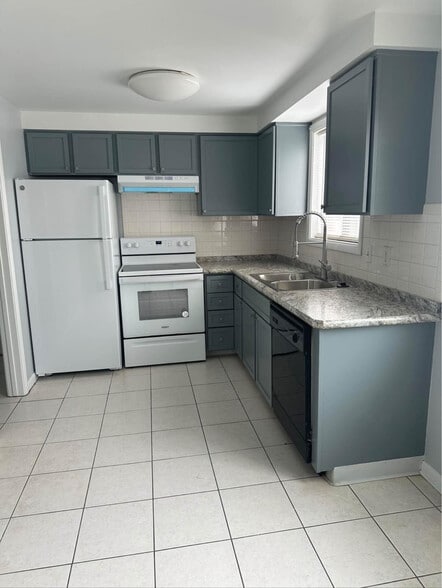 Kitchen updated ( Two bedroom)