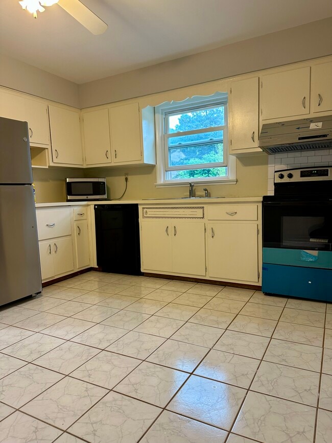 Photo - 107 Loring Ave Casa