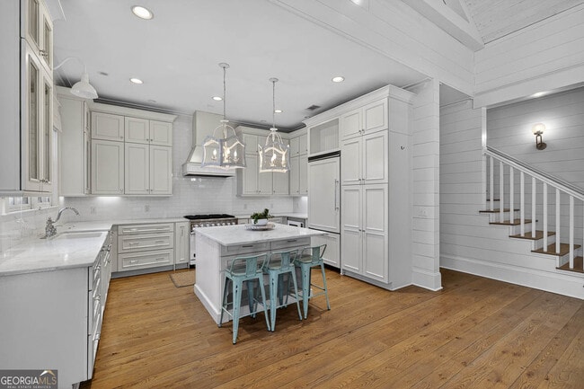Photo - 1030 Village Oaks Ln