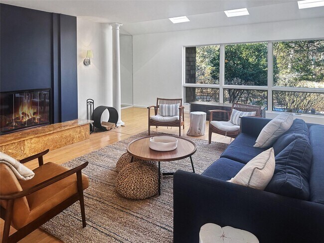 Photo - 250 Pine Tree Ct