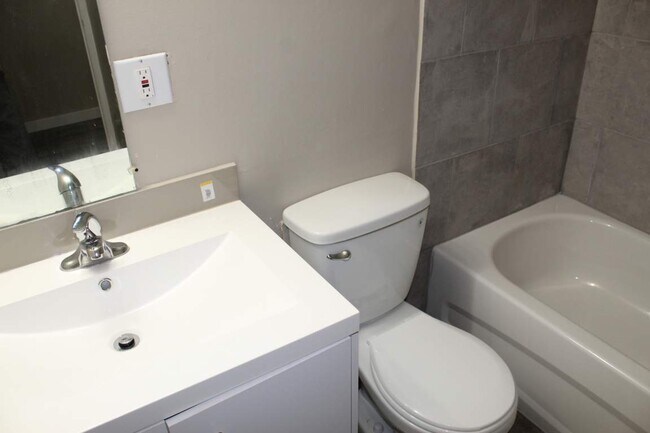 Photo - Mainstreet on 33rd