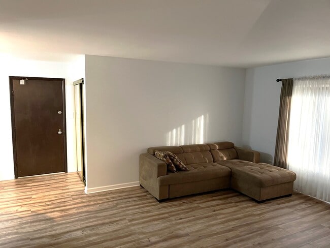Photo - 6105 Knoll Valley Dr Unit 104
