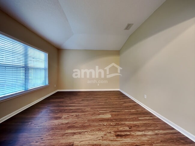 Photo - 9426 Staplehurst Dr