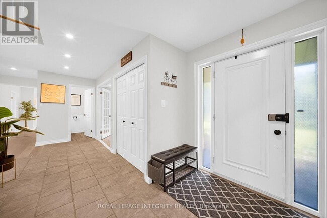 Photo - 1218 Rideau Bend Crescent