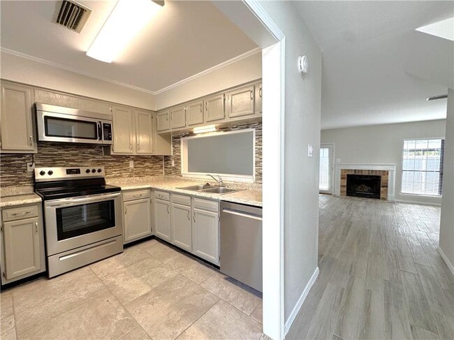 Photo - 5900 Grelot Rd Unidad 504