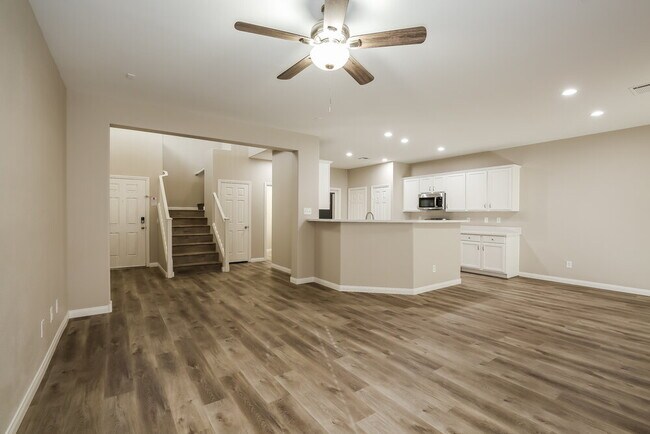 Photo - 3733 E Carisbrook Dr