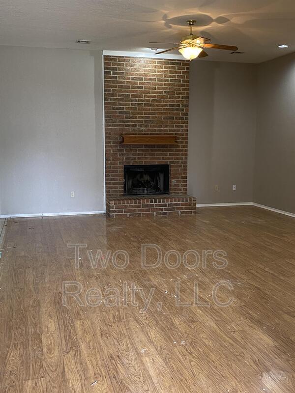 Photo - 1719 Craig Blvd