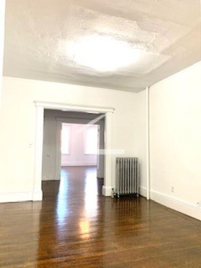 Photo - 5/1 NO FEE! 2BR on a quiet street near Fen...