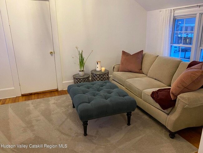 Photo - 502 Warren St