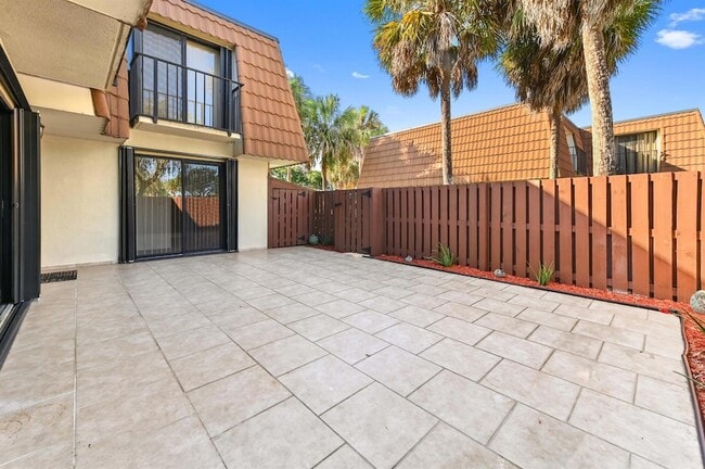 Photo - 146 Heritage Way