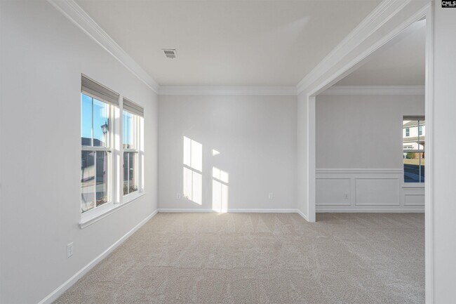 Photo - 651 Stonebury Cir