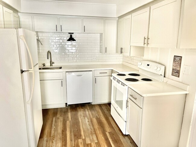 Building Photo - 4065 Capital Heights Ave