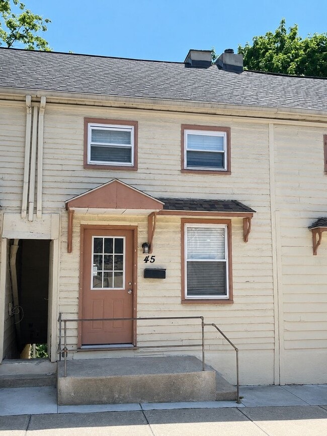 Building Photo - 43-55 N 5th Street Unit 45 N 5th St
