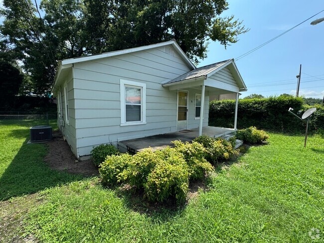 Building Photo - Updated 2/1 House in Old East Rome $995