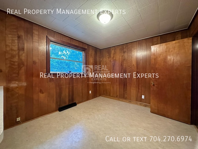 Photo - 1396 Shinnville Rd