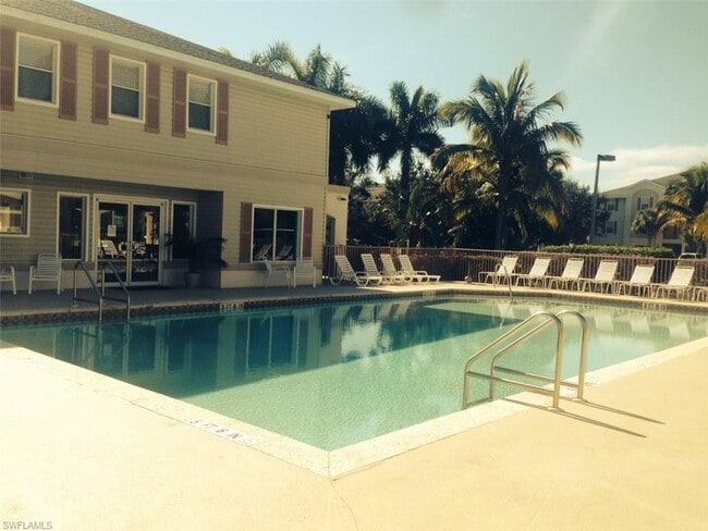 Photo - Condominium for Rent in Cape Coral. 2bed/2bath . Zip code 33990