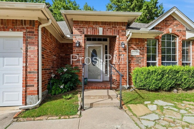 2921 Meadow Glen Dr