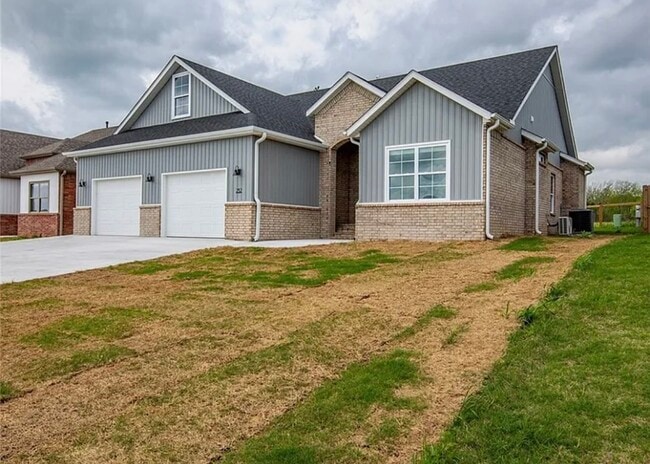 Photo - 252 Nebo St