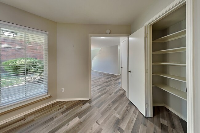 Photo - 3812 Dalston Ln