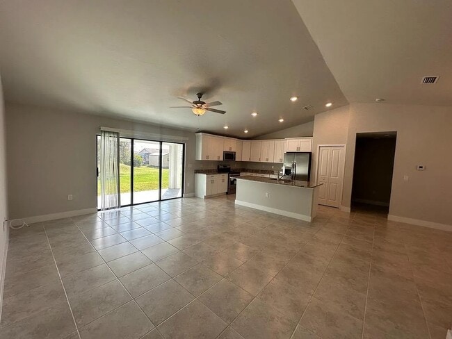 Photo - 2710 28th St SW