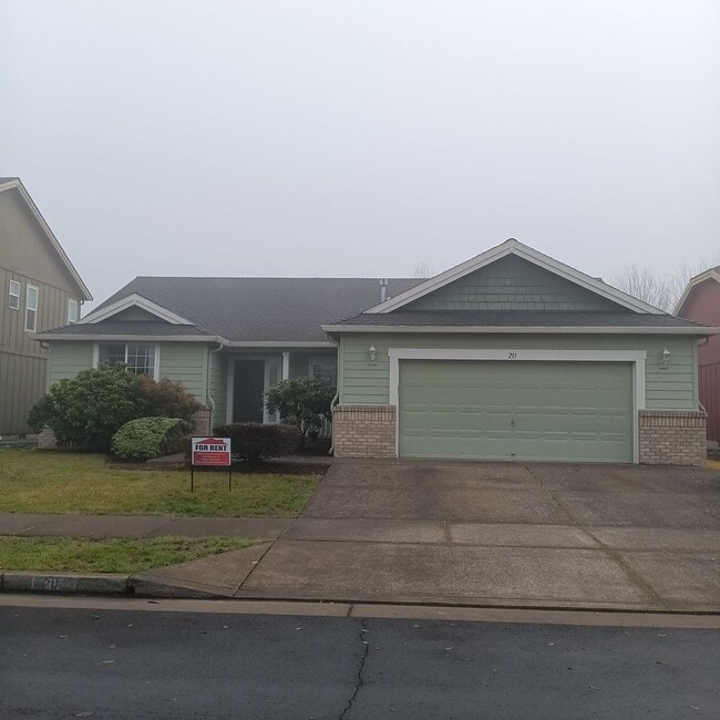 Building Photo - Beautiful Home Available In Bridal Springs Community!