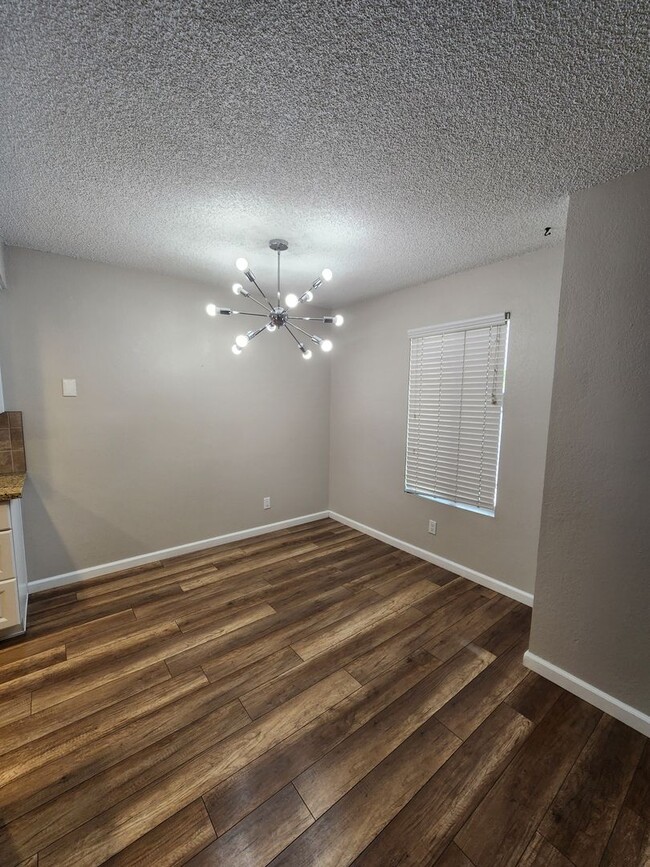 Photo - 1744 Longbranch Ave